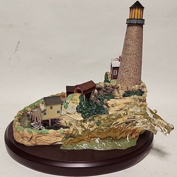 Light at Lobster Point Lenox 2003 collectible - Picture 2 of 4